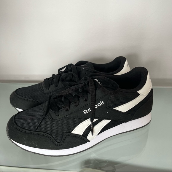New Black and White Reebok Sneakers - Picture 6 of 8